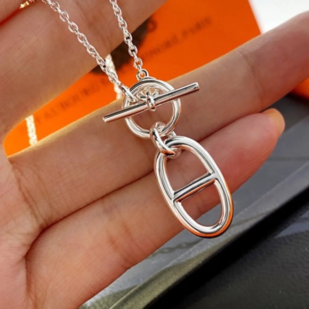 Ladies H clavicle chain about 40+5cm